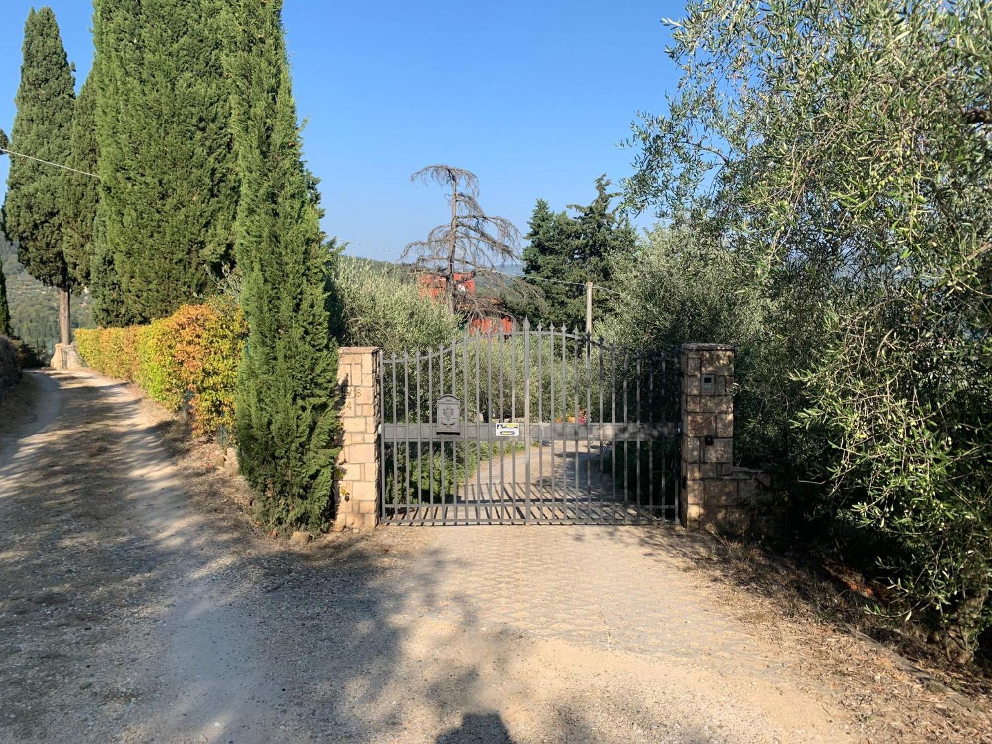 Appartamento A Villa Rosa Compiobbi Bagian luar foto